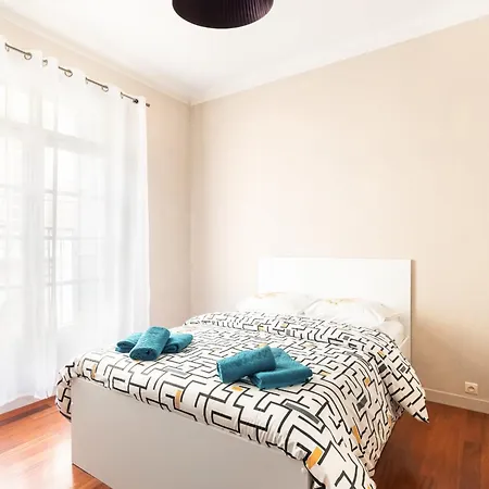 Bright And Spacious Family Nest In * Perpinhã